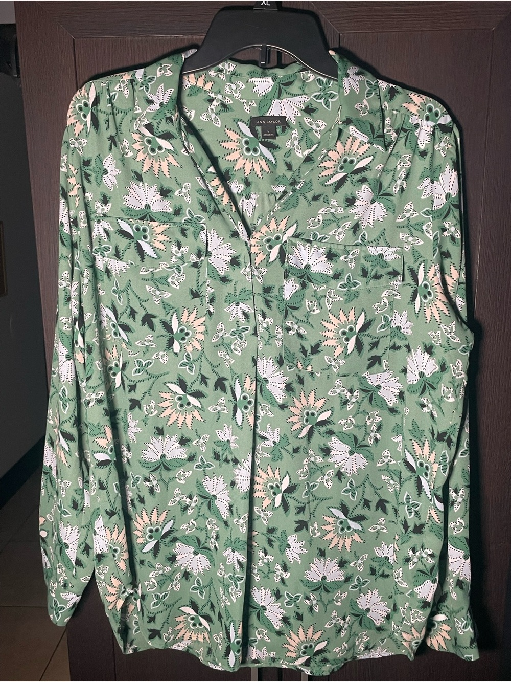 Ann Taylor Green Floral Button-Up Blouse Cottage‎ Core